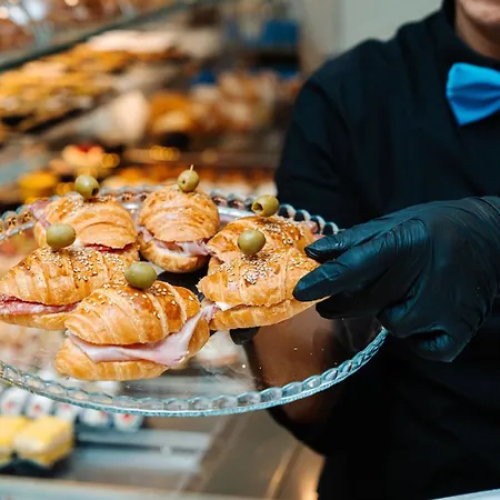 Monolago Pool & View *